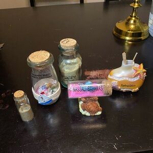 Beach Souvenir decor set with Sand and Trinkets